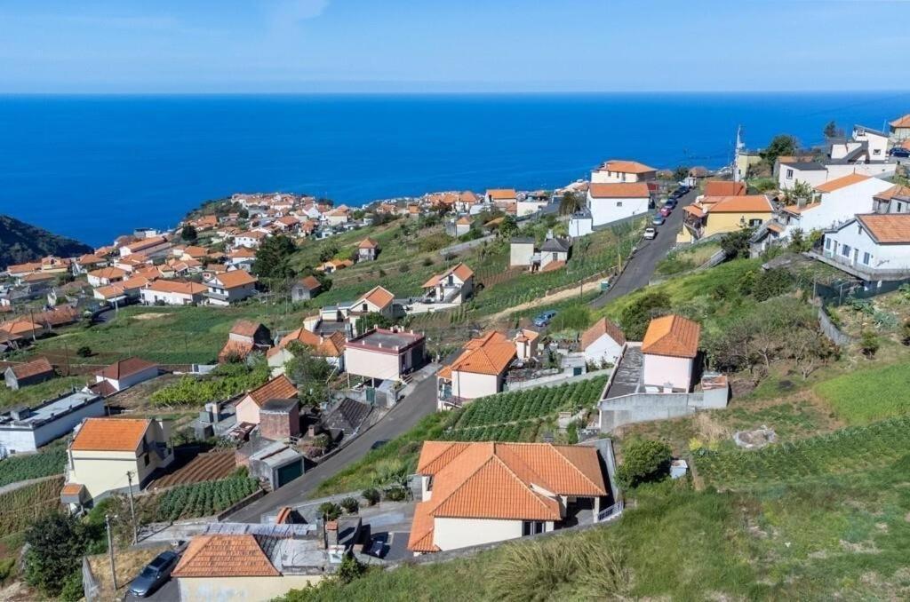 Casa Central - Peceful Mountain Retreat In Calheta Ribeira do Raposo Eksteriør bilde
