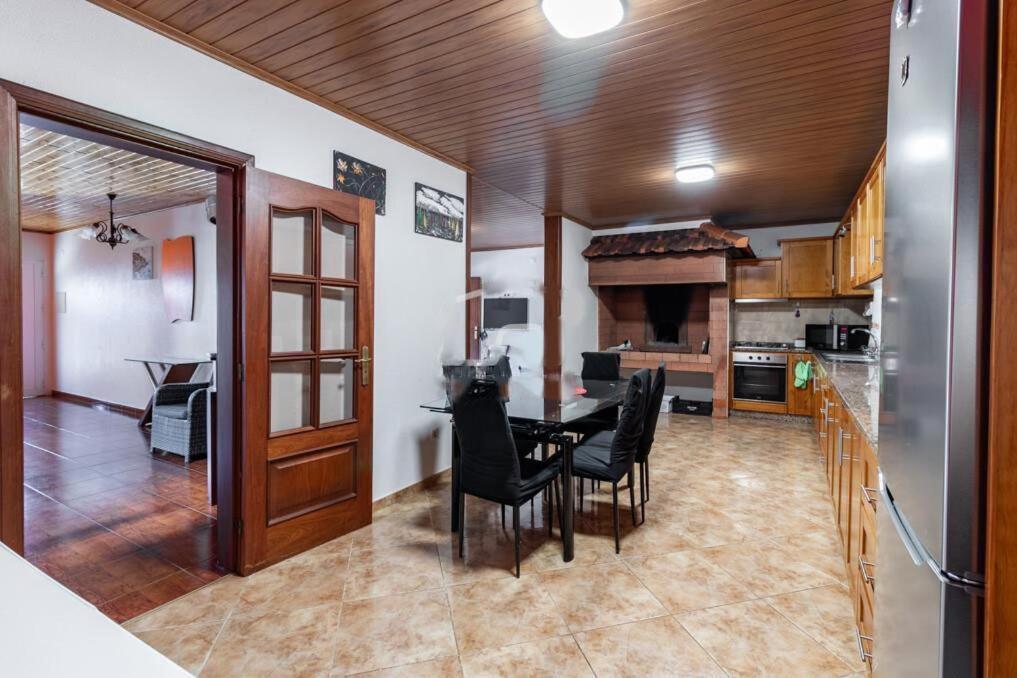 Casa Central - Peceful Mountain Retreat In Calheta Ribeira do Raposo Eksteriør bilde