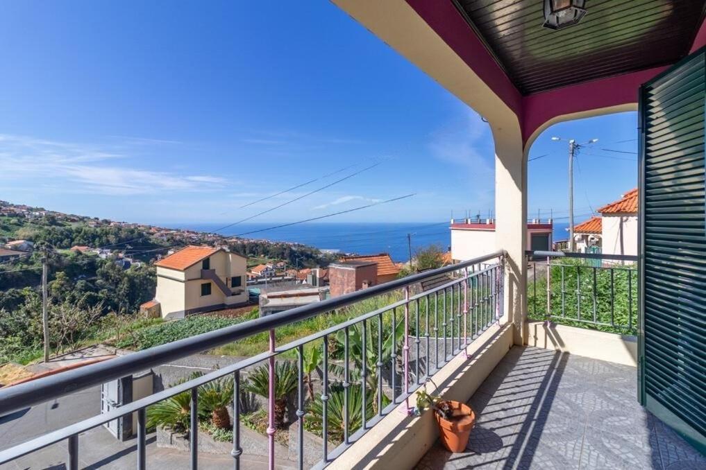 Casa Central - Peceful Mountain Retreat In Calheta Ribeira do Raposo Eksteriør bilde
