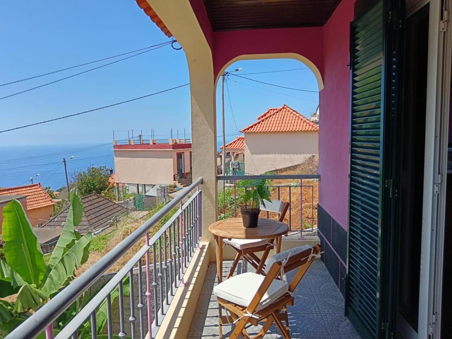 Casa Central - Peceful Mountain Retreat In Calheta Ribeira do Raposo Eksteriør bilde